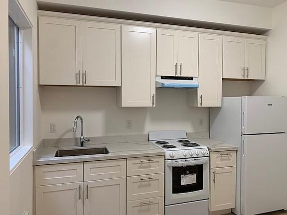 3rd image of 2426 Bryant St #6F