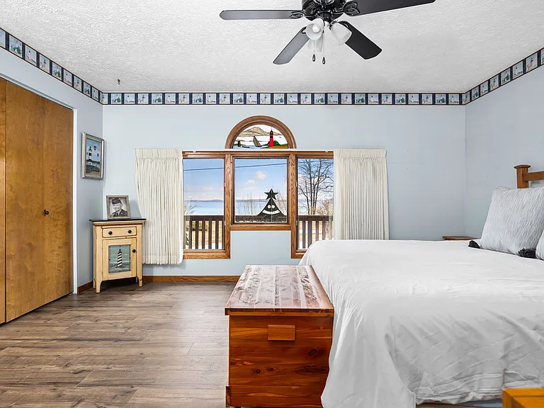 9402 S West Bay Shore Dr — Photo 8