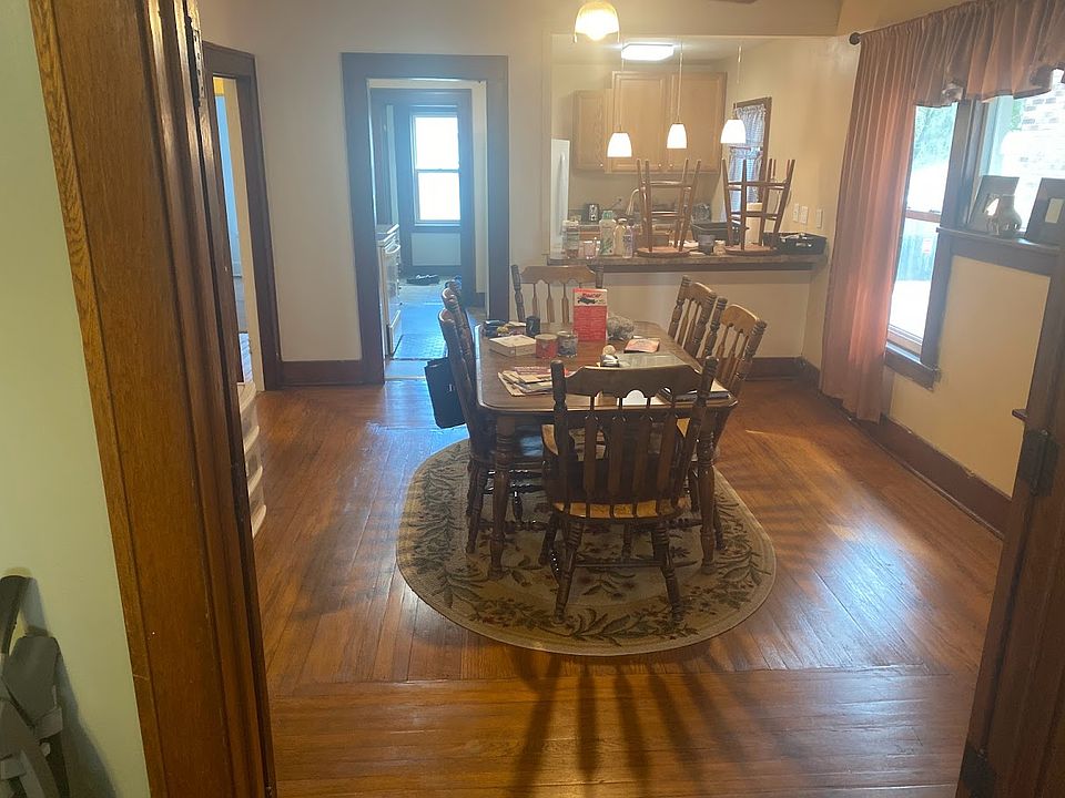 1st image of 3433 Peach St #2