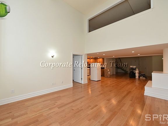 3rd image of 19-19 24th Ave #L109