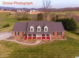 5323 Three Bars Ln, Seymour, TN 37865