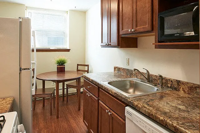 2736 Blaisdell Ave — Photo 1