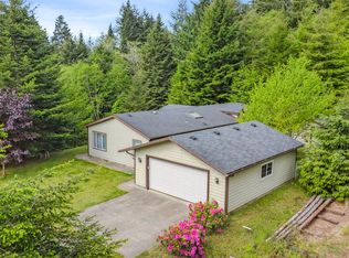 68226 Iris Rd, North Bend, OR 97459