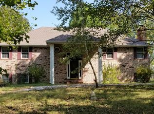 812 Ross Rd, Springfield, MO 65803