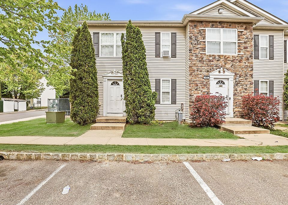 1st image of 41 Aspen Ct