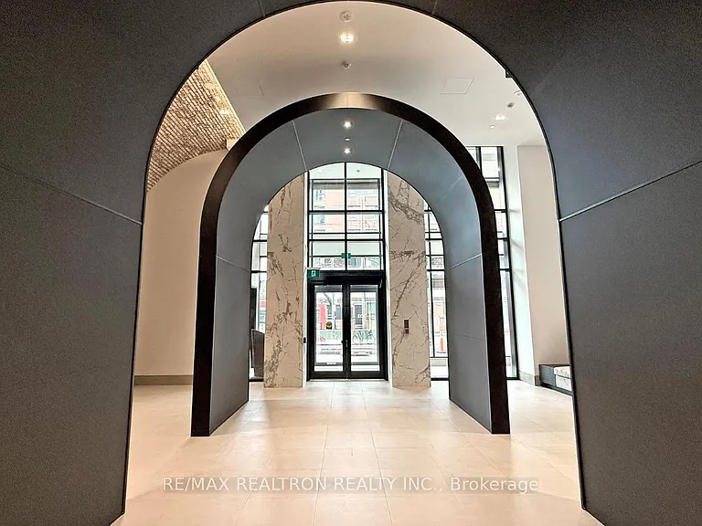 285 Dufferin St #401 — Photo 3