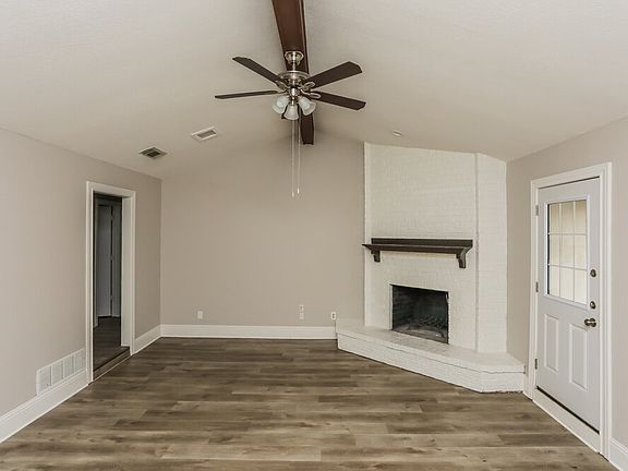 3rd image of 2155 Blueridge Dr