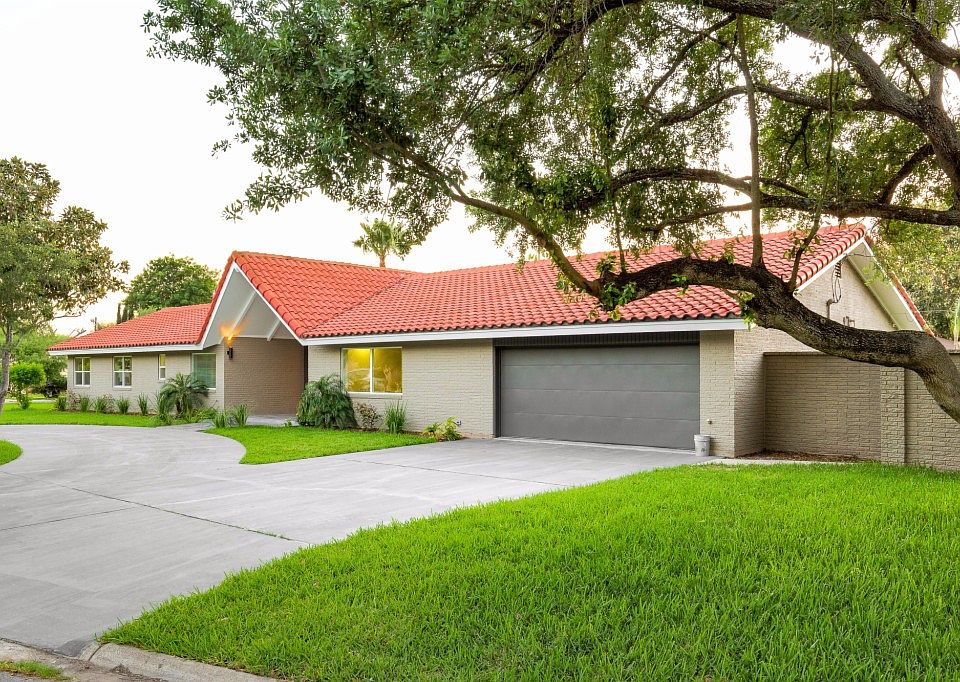 1st image of 600 Eugenia Cir