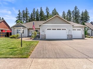 404 Raintree Loop Ct SE, Rainier, WA 98576