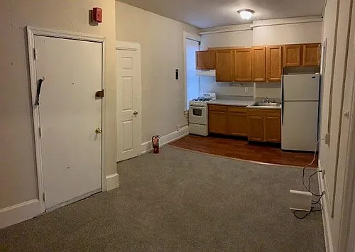 4014 Spruce St Photo 1