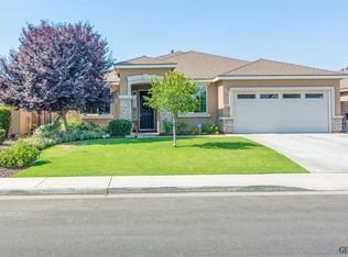 8912 Cadbury Dr, Bakersfield, CA 93311