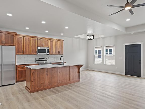 4th image of 3414 34th St W