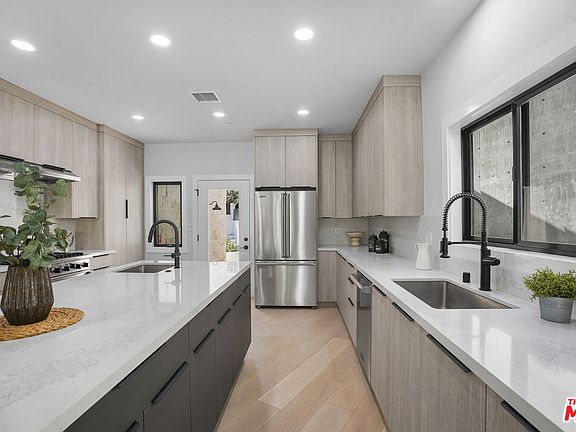 5th image of 23813 Harbor Vista Dr