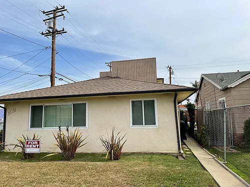 8612 S 12th Ave Photo 1