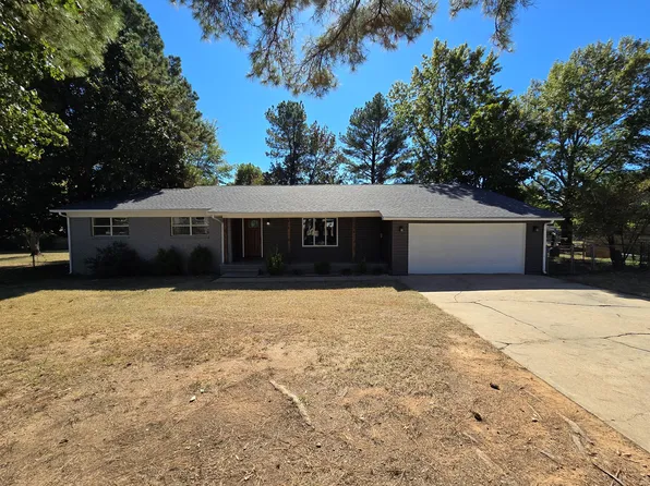 108 Clark Ave, Poteau, OK 74953