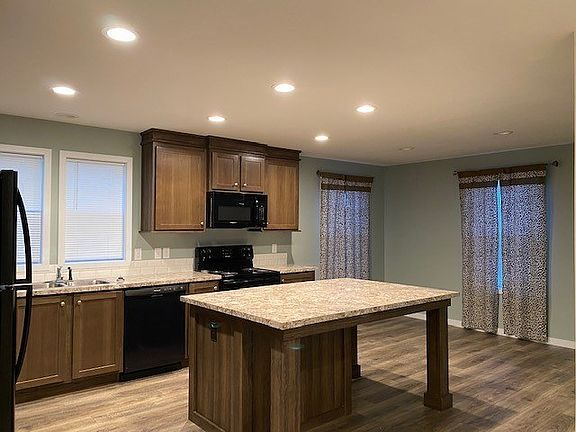 4th image of 225 Pebble Creek Dr #218