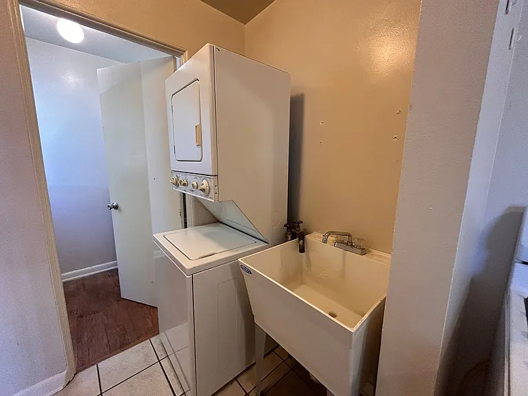 3141 W 21st Ave — Photo 14