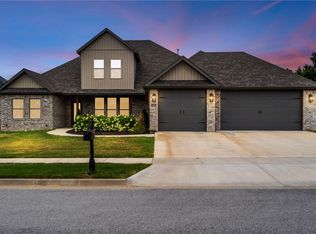 1229 Oak Bend Loop, Springdale, AR 72762