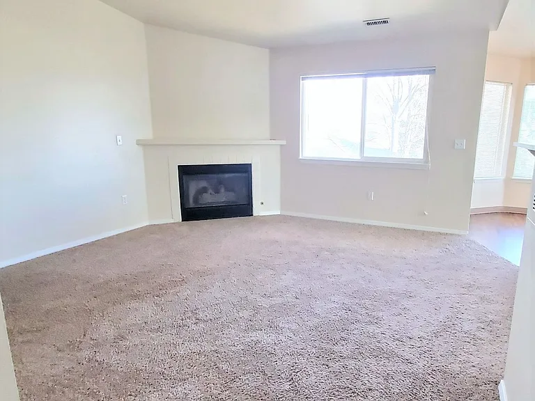 617 Saratoga Dr #104 — Photo 6