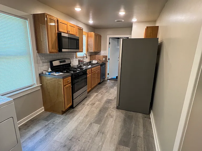 116 N Richmond Ave — Photo 4