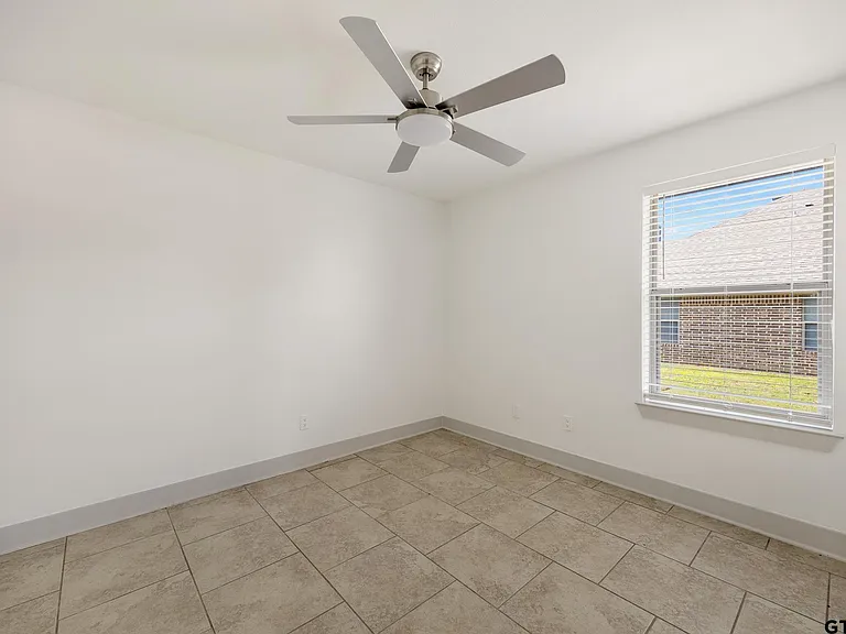 7343 Rockpoint Ln — Photo 21