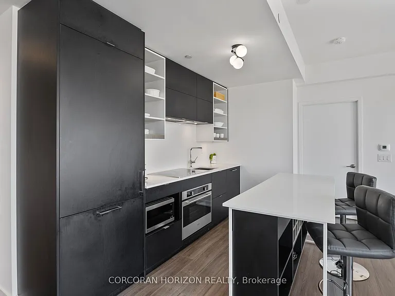 20 Edward St #Penthouse 1 — Photo 22
