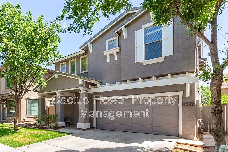 4 bed, 2.5 bath, 2195 sqft, $2,495 — Photo 3