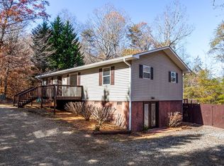 296 Mountain View Ln, Hayesville, NC 28904