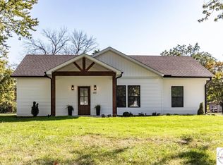 401 N Main St, Leeton, MO 64761