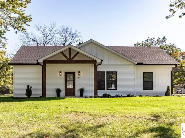 401 N Main St, Leeton, MO 64761