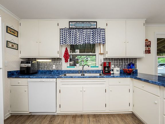 24th image of this home