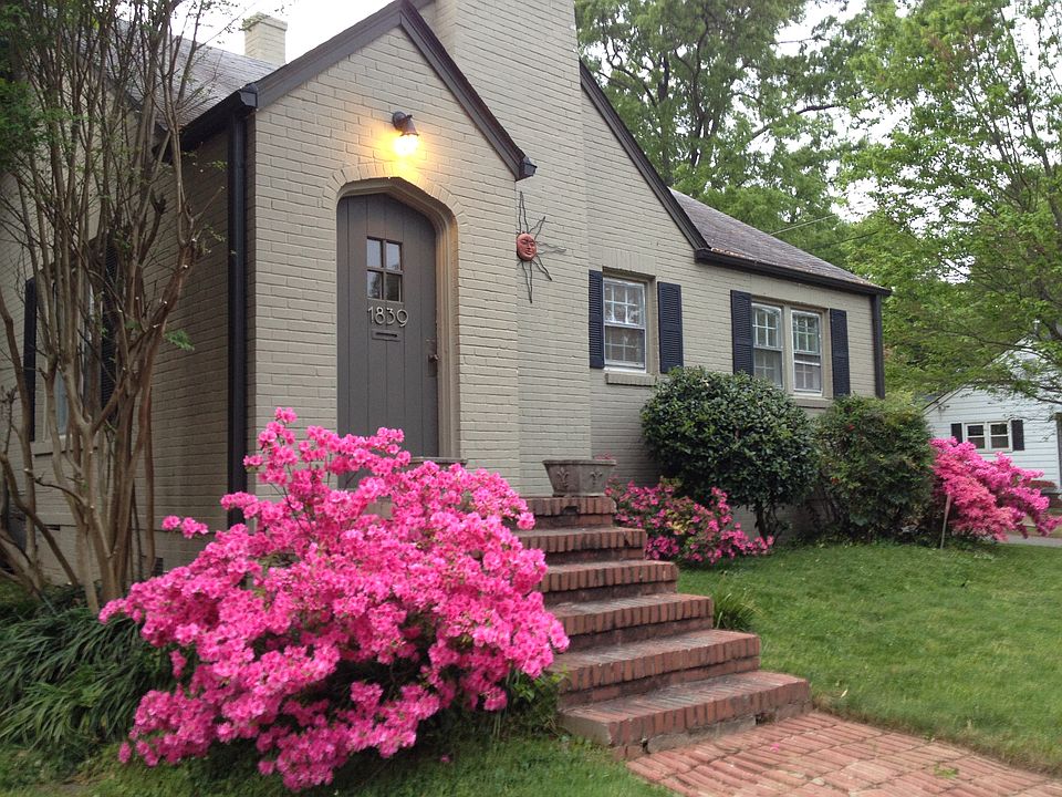 2nd image of 1839 Nassau Blvd