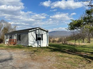 1022 Round Hill School Rd, Crimora, VA 24431