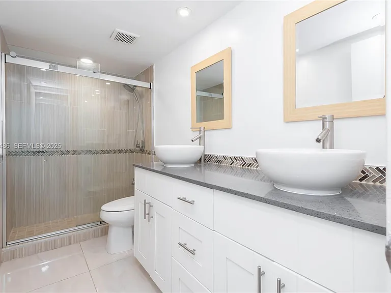 300 NW 42nd Ave #411 — Photo 18