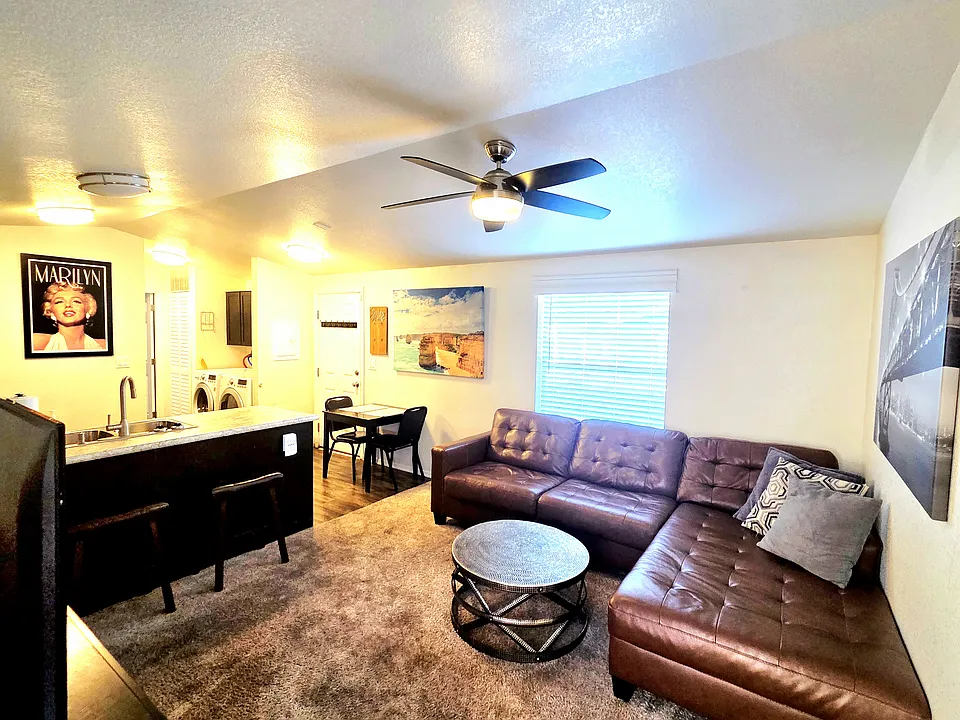 3622 W Monona Dr