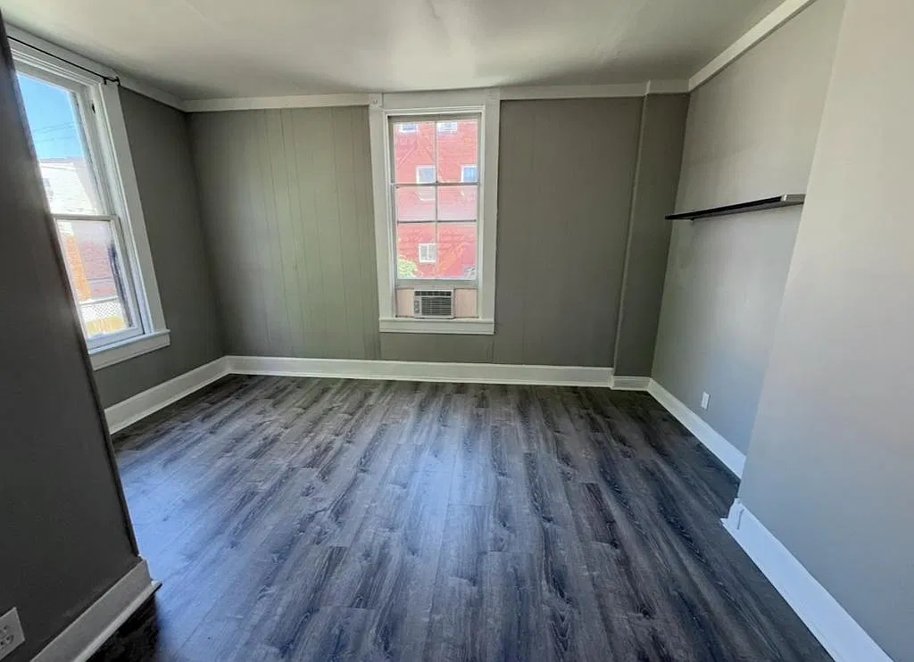 2381 Wheeler St — Photo 3