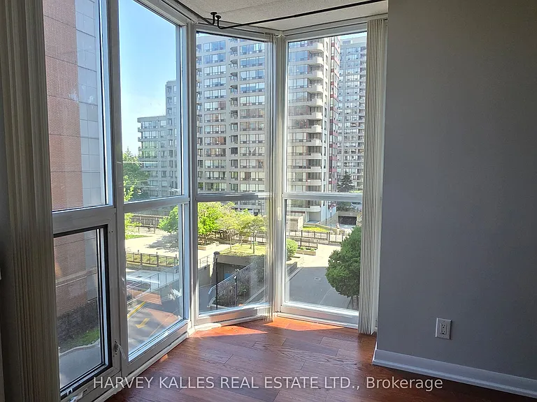 5793 Yonge St #505 — Photo 5