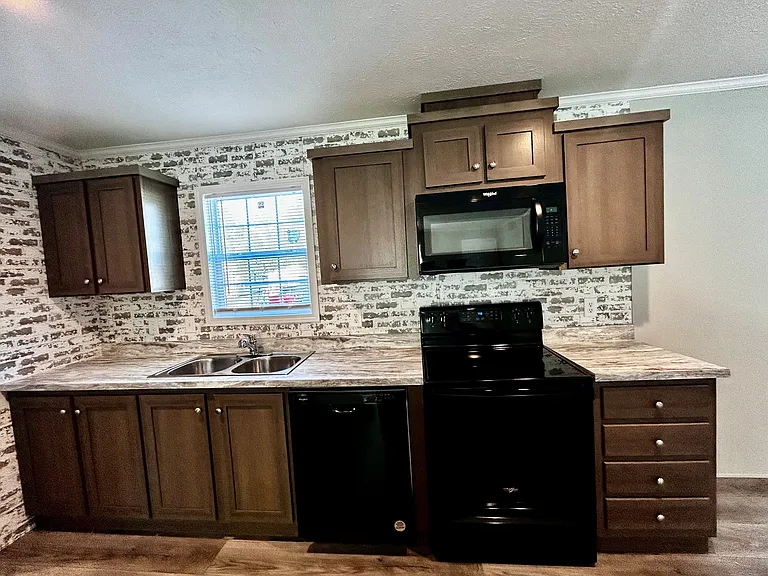 Hickory Knoll — Photo 144