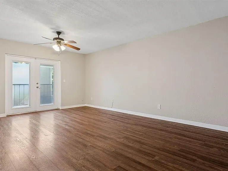 14421 Americana Cir #204 — Photo 9