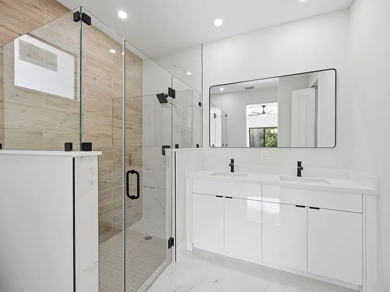 1299 Barton Ave — Photo 32
