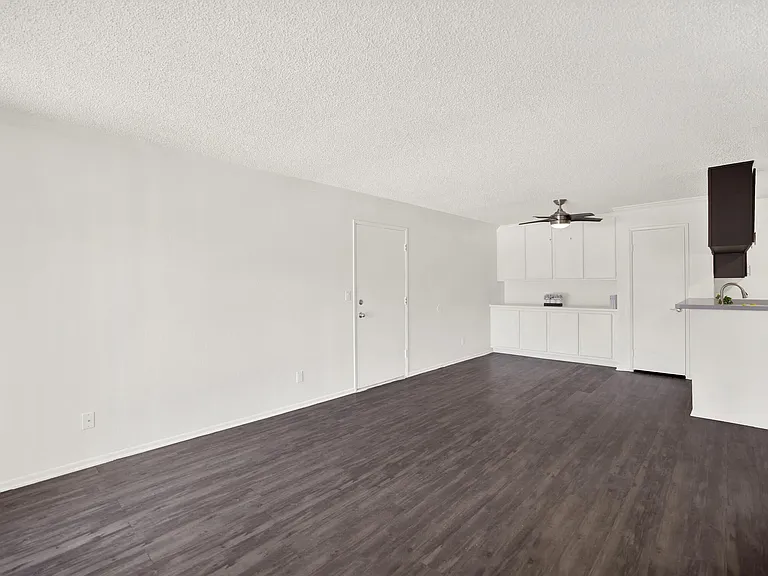 Monterra Ridge Apartments — Photo 38