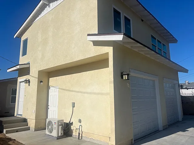 142 W Orange St — Photo 10