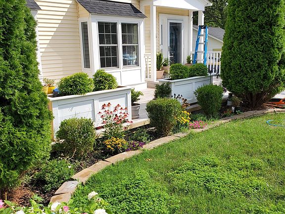 2nd image of 5845 Reservoir Heights Ave