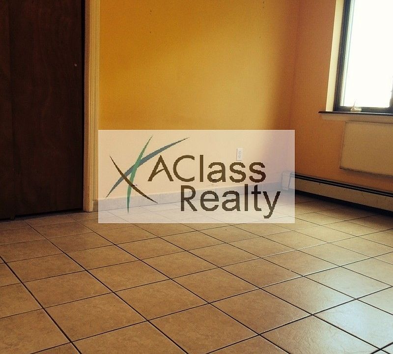 2nd image of 4017 23rd St