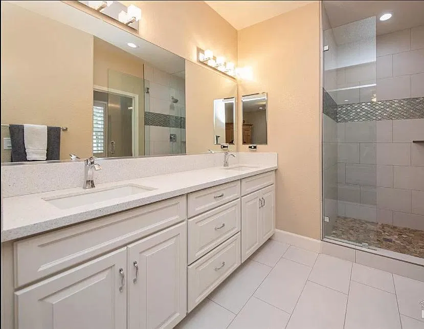 4 bed, 2351 sqft, $3,600 — Photo 3