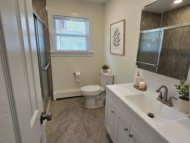 90 Blue Point Rd — Photo 11