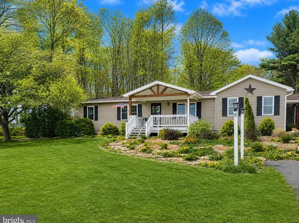 5561 Highland Rd, Kane, PA 16735