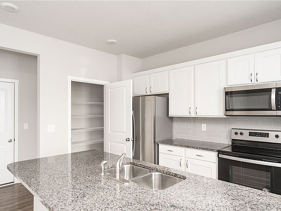 5th image of 2607 NW 43rd St