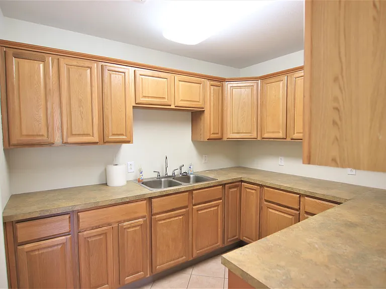 1037 S Main St #1 — Photo 13