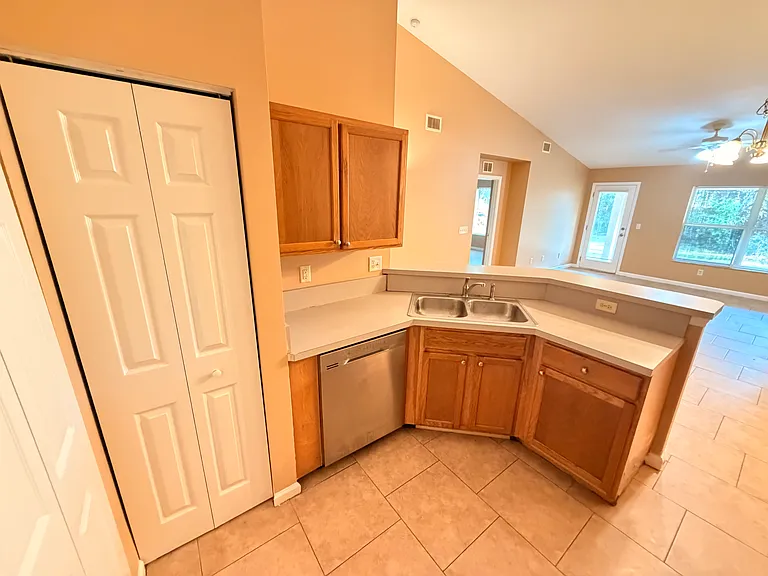 24 Ryall Ln #A — Photo 6